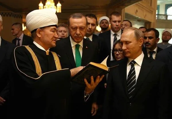 rusya-muftuler-konseyi-baskani-ravil-gaynuddin-baskan-erdogani-rusya-muslumanlariyla-namaz-kilmaya-bekliyoruz-1686525340503.jpeg