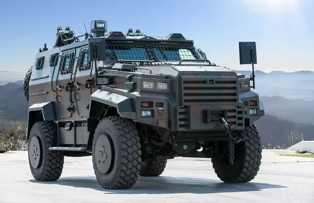 TÜMOSAN’dan 4x4 zırhlı araç-4