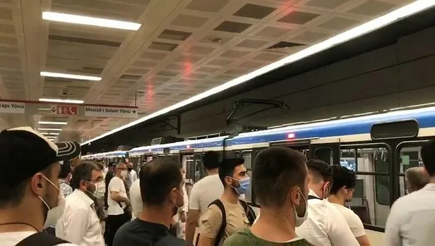 Son dakika: Tramvayda panik dolu anlar! Yolcular tahliye edildi-1