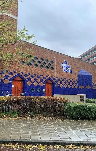 İslam düşmanlığı bunu da yaptırdı! Amsterdam’da hoparlörden okunması beklenen ilk ezan sabote edildi