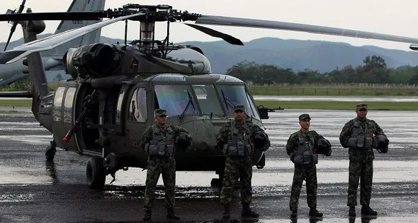 kolombiyada-askerleri-tasiyan-uh-60-kara-sahin-kayboldu-1595352887660.jpg Kolombiya'da askerleri taşıyan UH-60 Kara Şahin kayboldu-2