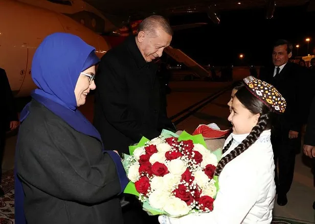 baskan-erdogan-devlet-baskanlari-birinci-zirvesine-katilmak-uzere-turkmenistana-ulasti-1670962101676.jpeg