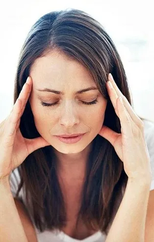 Sık baş ağrısı beyin tümörü habercisi olabilir!