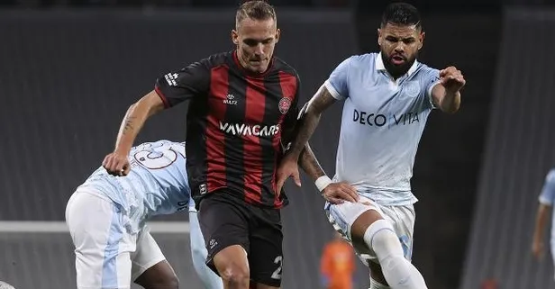 Başakşehir, Fatih Karagümrük'e 2-1 mağlup oldu