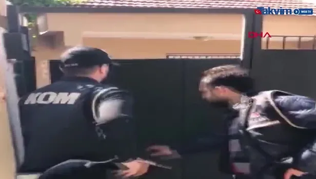 İzmir'de 3 katlı lüks villaya baskın!
