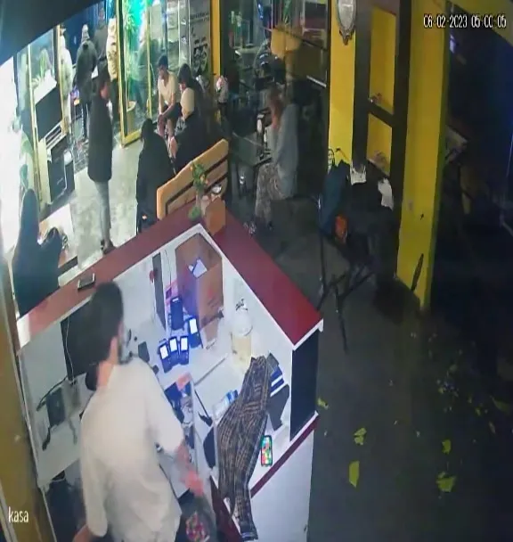 Hatay'da deprem anına ilişkin yeni görüntüler ortaya çıktı-2