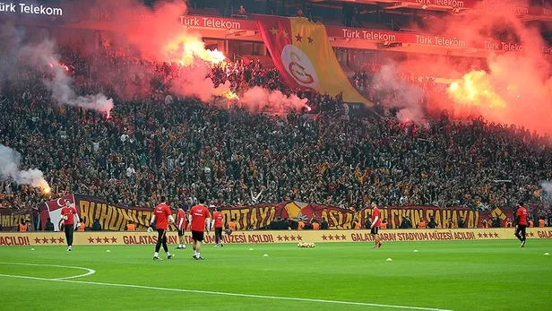 galatasaraydan-ezeli-rakibi-fenerbahceye-bir-calim-daha-yer-yerinden-oynayacak-1691226121106.jpg Yer yerinden oynayacak! Galatasaray'dan ezeli rakibi Fenerbahçe'ye bir çalım daha-4