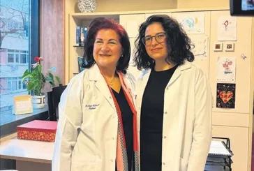 Kansere karşı mücadele verdiği hasta yatağından tıp fakültesine