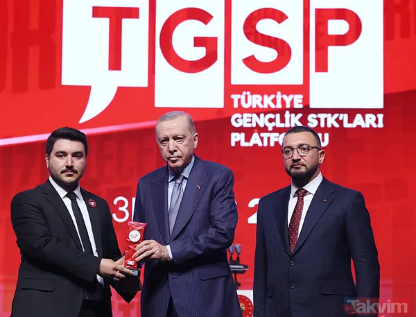 Başkan Recep Tayyip Erdoğan bizzat takdim etti! Türkiye Gençlik Zirvesi ödülleri sahiplerini buldu - 7