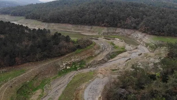 SON DAKİKA: Elmalı Barajı'nda korkutan görüntü: Son 10 yılın en düşük seviyesi! Uzmanlar 'sivrisinek' tehlikesine karşı uyardı-2