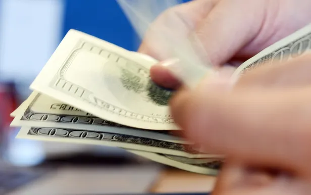 fed-faiz-karari-sonrasi-dolar-euro-kac-tl-oldu-fed-faiz-karari-ile-guncel-altin-fiyatlari-ne-kadar-islam-memis-1658942594803.jpg FED faiz kararı ile güncel altın fiyatları ne kadar? 💸FED faiz kararı sonrası DOLAR, EURO kaç TL oldu?-4