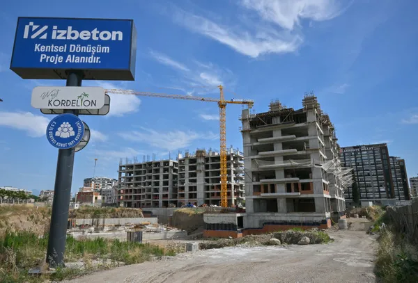 chpli-izmir-buyuksehir-belediyesinden-skandal-kentsel-donusum-projesi-insaat-muhurlendi-tum-bloklar-denetlenec-1686633646098.jpg CHP'li İzmir Büyükşehir Belediyesi'nden skandal kentsel dönüşüm projesi: İnşaat mühürlendi! Tüm bloklar denetlenecek-7