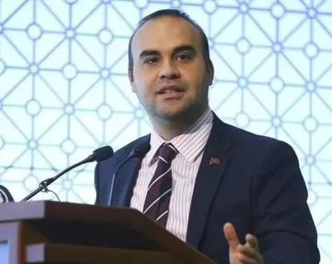 Bakan Kacır müjdeyi duyurdu! Togg'un Sedan modeli de sokaklara iniyor: Tarih verildi - 5