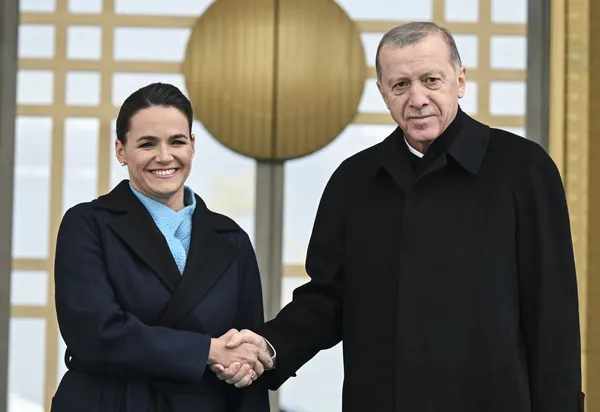 baskan-erdogan-macaristan-cumhurbaskani-novaki-resmi-torenle-karsiladi-1680101467134.jpg Macaristan Cumhurbaşkanı Ankara'da! Başkan Erdoğan açıkladı! Macaristan'a TANAP doğal gazı-2