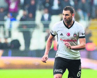 Tosic dönüyor