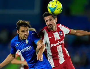 Milli yıldız ayın futbolcusu seçildi