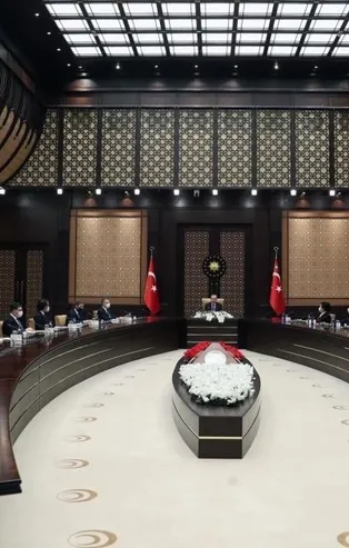 Başkan Erdoğan Kamu Görevlileri Etik Kurulu Başkanı Güngör ve kurul üyelerini kabul etti