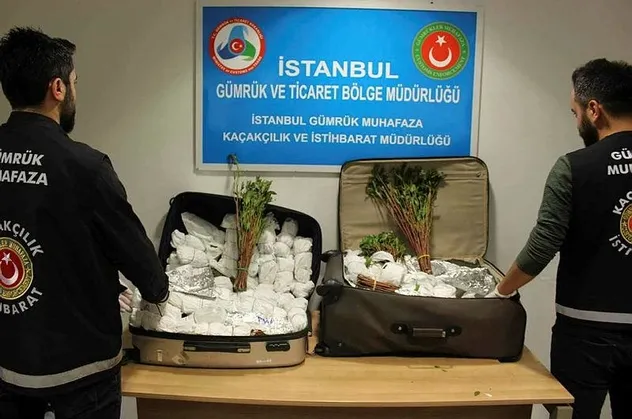 Son dakika: Bakanlık açıkladı: İstanbul Havalimanı'nda "khat" cinsi uyuşturucu ele geçirildi