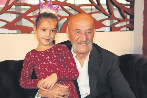 yesilcamin-tecavuzcu-coskunu-coskun-gogen-kadin-cinayetleri-sebebiyle-karakterini-lanetledi-1604531818423.jpeg Yeşilçam'ın ‘Tecavüzcü Coşkun’u Coşkun Göğen kadın cinayetleri sebebiyle karakterini lanetledi-2