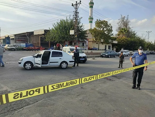 sokakta-karsilattigi-borclusunun-topuklarina-hayvan-avinda-kullanilan-domdom-kursunu-sikti-1603217844935.jpg Sokakta karşılaştığı borçlusunun topuklarına hayvan avında kullanılan domdom kurşunu sıktı-3