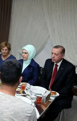 Cumhurbaşkanı Erdoğan şehit evinde iftar yaptı