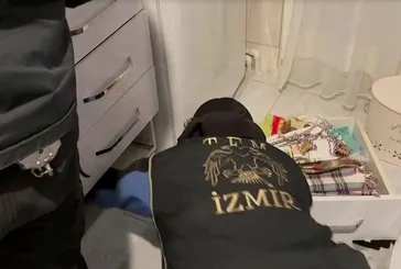 İzmir'de FETÖ'ye operasyon: 19 gözaltı