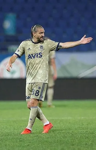 Caner Erkin Fenerbahçe’de ilki başardı!