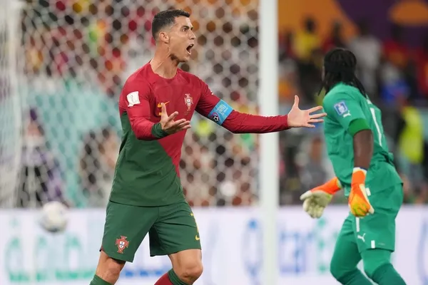 portekiz-gana-3-2-cristiano-ronaldo-tarihe-gecti-1669314693107.jpg