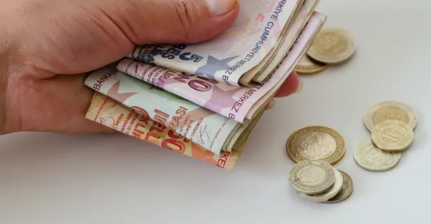 Müjdeler sıralandı: Pazartesi SSK ve Bağ-Kur emeklisine saat 09.00’da IBAN'dan 8.000 TL ödeme yapılacak!