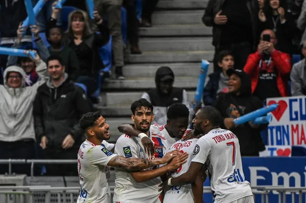 galatasarayda-rota-yine-lyon-bu-kez-hedef-orta-saha-1658407912267.jpg Galatasaray'da rota yine Lyon! Bu kez hedef orta saha-8