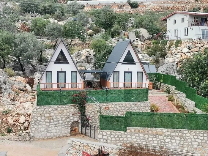 antalyada-cukurlar-cetesi-cokertildi-11-milyarlik-mal-varligina-el-konuldu-1703519124325.jpeg Antalya’da çukurlar çetesi çökertildi! 11 Milyarlık mal varlığına el konuldu-9