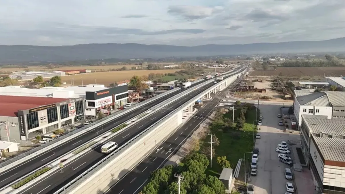 Bursa'da trafiği kilitleyen düğüm çözülüyor