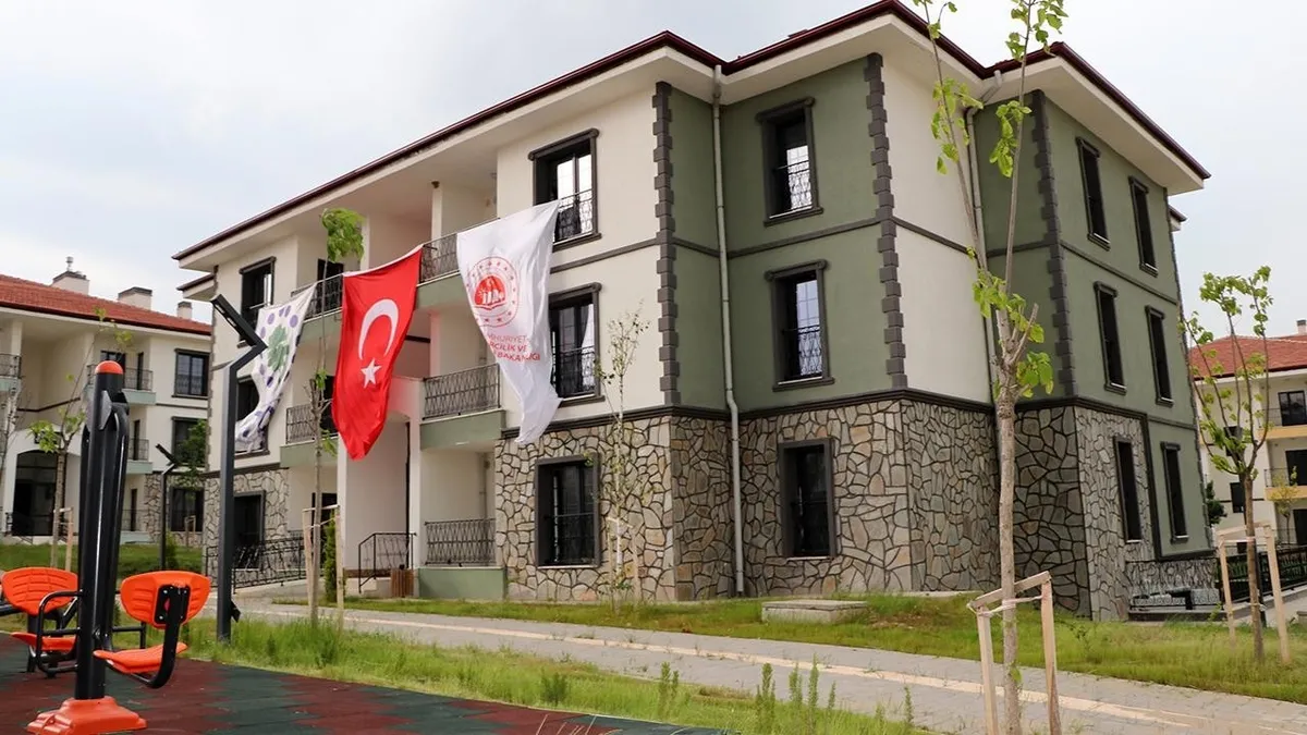 teror-belasi-defoluyor-turkuyle-kurtuyle-86-milyon-kazaniyor-surecin-ekonomiye-yansimalari-ve-carpici-rakamlar-1786024772287.jpeg Terör belası defoluyor! Türk'üyle, Kürt'üyle 86 milyon kazanıyor: Sürecin ekonomiye yansımaları ve çarpıcı rakamlar-5