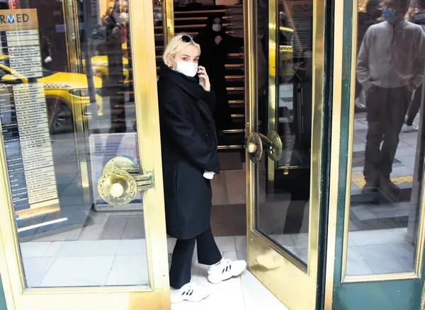 Yeni yılı Los Angeles’ta karşıladılar ama yetmedi! Ebru Şallı ile Uğur Akkuş’un tatili tam gaz sürüyor-6