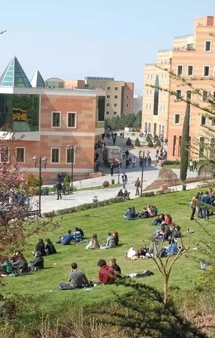 Yeditepe Üniversitesi 8 Araştırma Görevlisi ve Öğretim Görevlisi alıyor