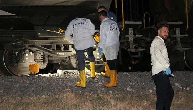 Niğde'de acı olay! Yük treninin altında kaldı