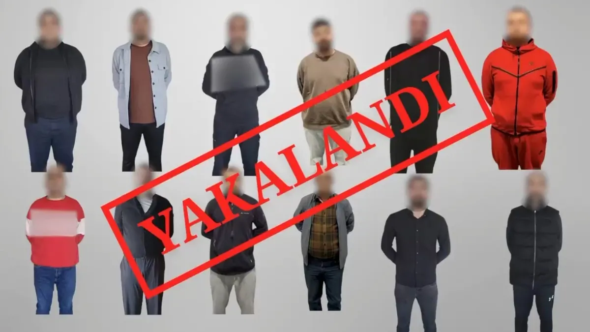 Kırmızı bültenle aranan 12 suçlu Türkiye'ye getirildi