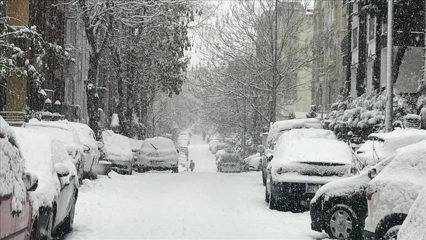 Kar yağışı İstanbul'a giriş yaptı! Meteoroloji'den İstanbul dahil 19 kente sarı ve turuncu kodlu uyarı! Kar yağışı fırtınası yolda-9