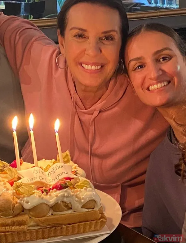 Perihan Savaş ile İbrahim Tatlıses'in kızı Melek Zübeyde Yasemin Şefkatli'nin baby shower partisinde! Melek Hala paylaştı "Geliyor böceklerim" - 14