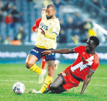 galatasaray-dostluk-turnuvasindaki-ilk-hazirlik-macinda-rayo-vallecanoya-1-0-maglup-oldu-spor-haberleri-1670115825810.jpg Galatasaray Dostluk Turnuvası'ndaki ilk hazırlık maçında Rayo Vallecano'ya 1-0 mağlup oldu | Spor haberleri-20