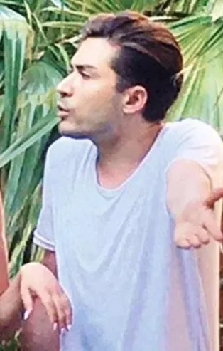 Başörtülü akademisyen Neşe Nur Akkaya'ya saldıran maganda Eray Çakın'dan pes dedirten savunma