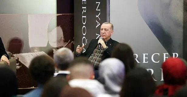 Gençlik buluşmasında renkli anlar: Ağzına sağlık Reis! Başkan Erdoğan "Burası Muştur" türküsüne eşlik etti