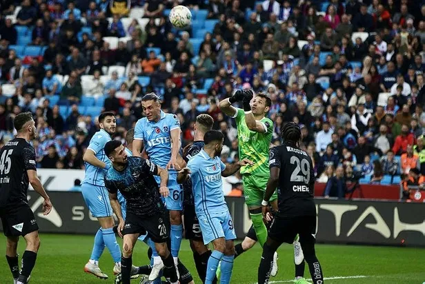 1678668566981.jpeg Trabzonspor evinde konuk ettiği Adana Demirspor'u 4-1 yendi-5