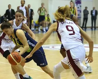 Yakın Doğu yarı final serisinde öne geçti