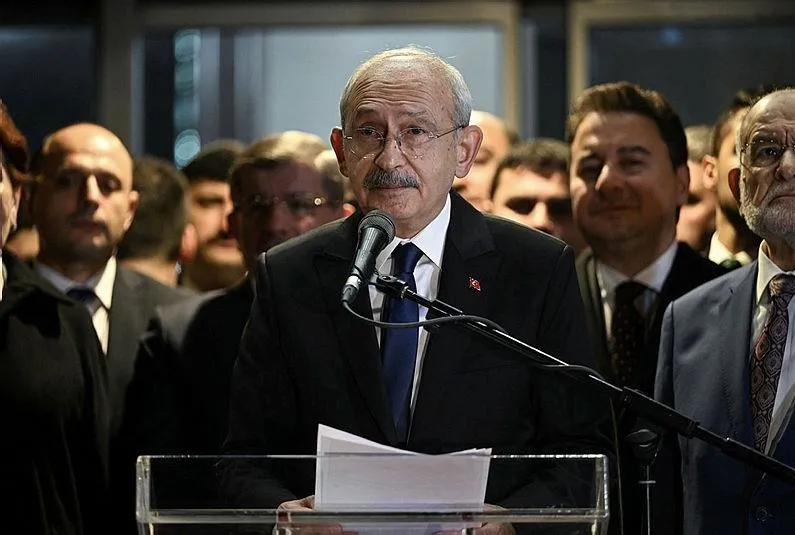 Sosyal medyadan kin kusuyorlar!