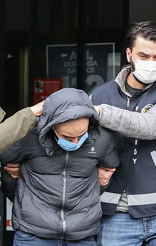 Metrodaki ekmek bıçaklı saldırgan Emrah Yılmaz annesini bile rehin almış! "Davanızı geri çekmezseniz..."