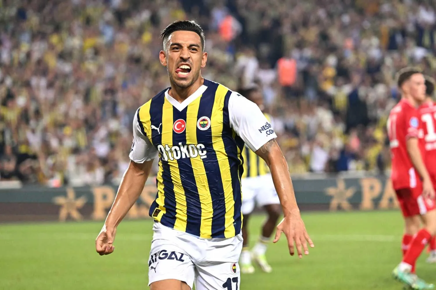 Fenerbahçe Galatasaray'ın eski futbolcusunu istiyor! Transferde dev sürpriz - 13