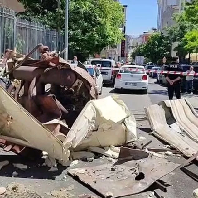 Kaçak ütü paket atölyesinde patlama!