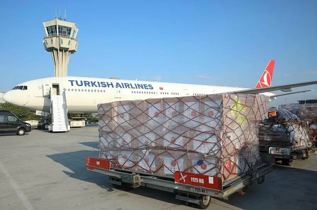Son dakika: Türkiye’den gönderilen yardım malzemeleri Ukrayna’ya ulaştı