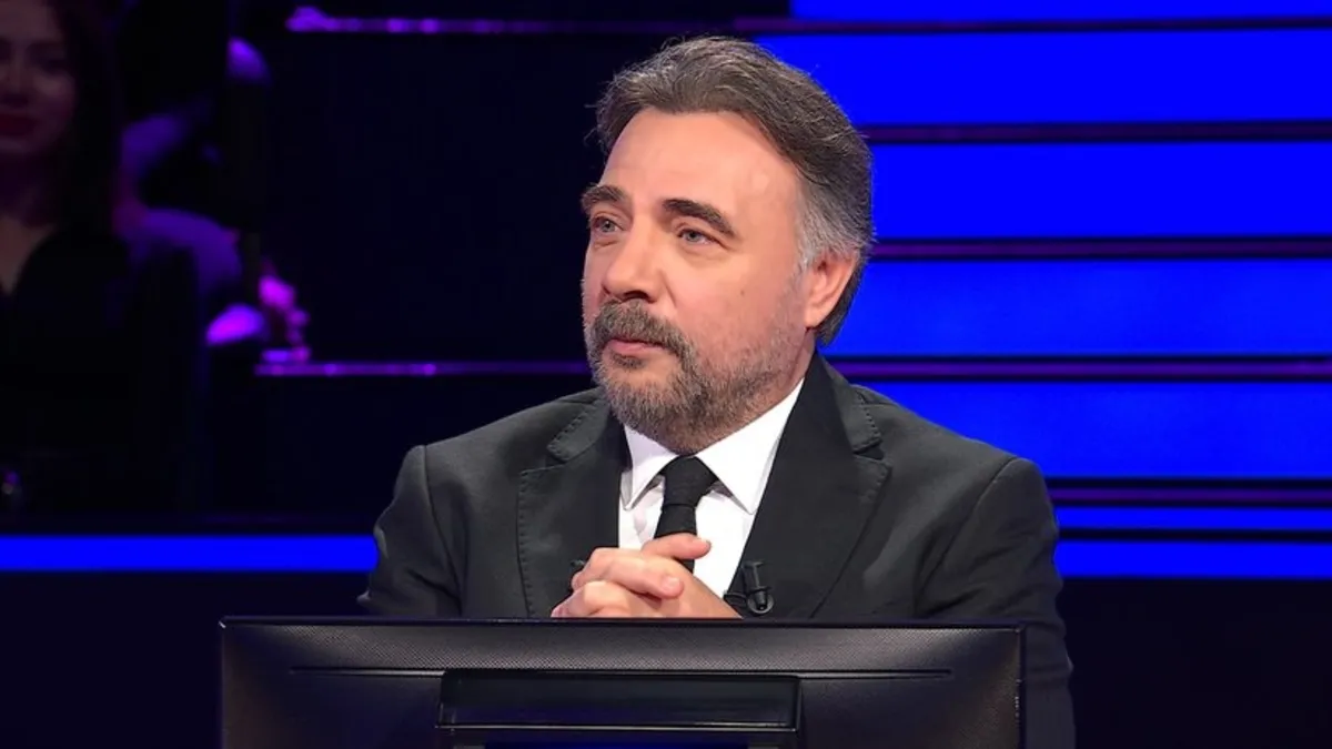 Tanzimat Fermanı 3 Kasım 1839'da, Sultan Abdülmecid döneminde, Hariciye Nazırı Mustafa Reşid Paşa tarafından nerede ilan edilmiştir?